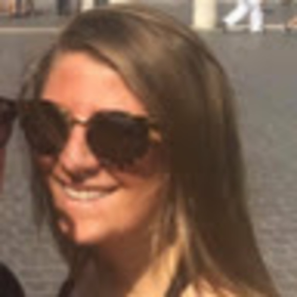 Meet your Posher, Christina - Picture 1 of 1